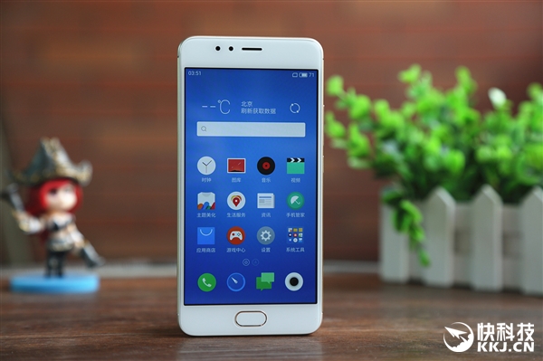 ����5s��è��װ���䣺85������Ѫ+1��mAh�ƶ���Դ