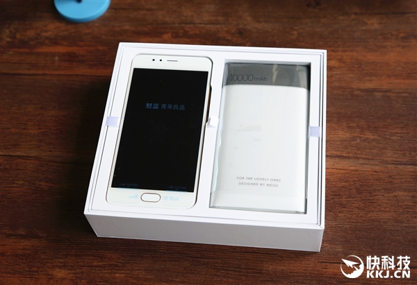 ����5s��è��װ���䣺85������Ѫ+1��mAh�ƶ���Դ