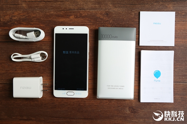 ����5s��è��װ���䣺85������Ѫ+1��mAh�ƶ���Դ