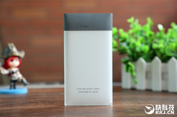 ����5s��è��װ���䣺85������Ѫ+1��mAh�ƶ���Դ