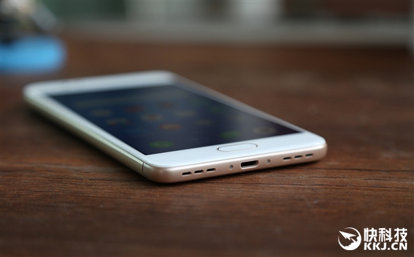 ����5s��è��װ���䣺85������Ѫ+1��mAh�ƶ���Դ