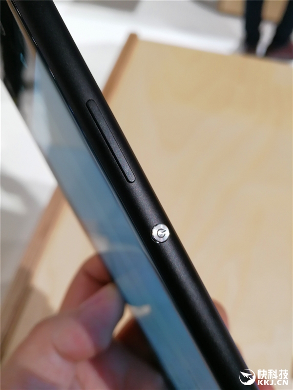 �ޱ߿��ޣ�����XA1 Ultra����ͼ�ͣ�˧��