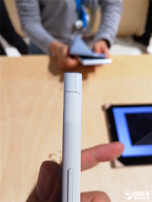 �ޱ߿��ޣ�����XA1 Ultra����ͼ�ͣ�˧��