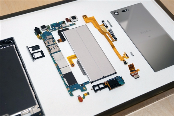 �������콢XZ Premiumȫ���ײ𣺺ڿƼ������������