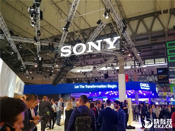 �ޱ߿��ޣ�����XA1 Ultra����ͼ�ͣ�˧��