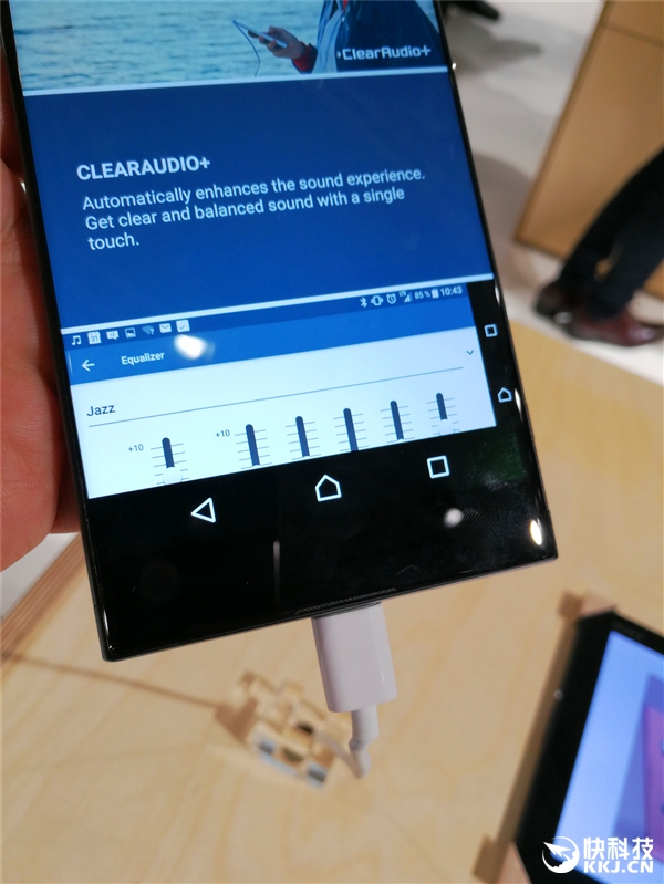 �ޱ߿��ޣ�����XA1 Ultra����ͼ�ͣ�˧��