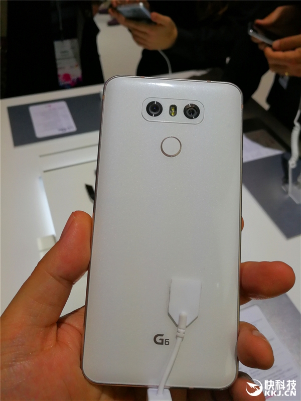 LG G6���ͼ�ͣ�18:9ȫ��Ұ��Ļ