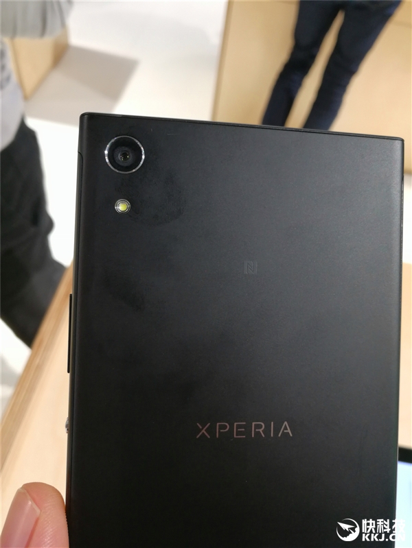 �ޱ߿��ޣ�����XA1 Ultra����ͼ�ͣ�˧��