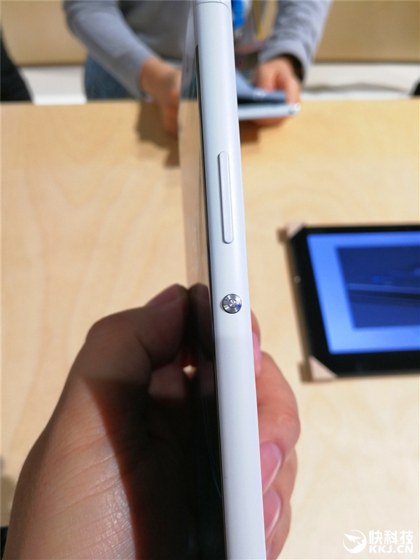 �ޱ߿��ޣ�����XA1 Ultra����ͼ�ͣ�˧��