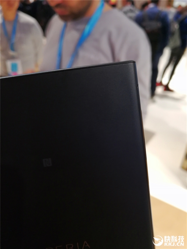 �ޱ߿��ޣ�����XA1 Ultra����ͼ�ͣ�˧��