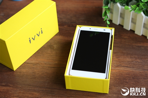 Ů������ӱ���� ivvi V1���䣺����֧�ֻƽ�LTE