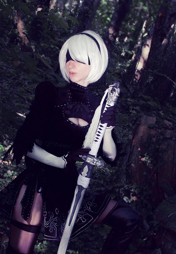 ���á������A2�����Ը�COS���ƶ���˿��Ů��