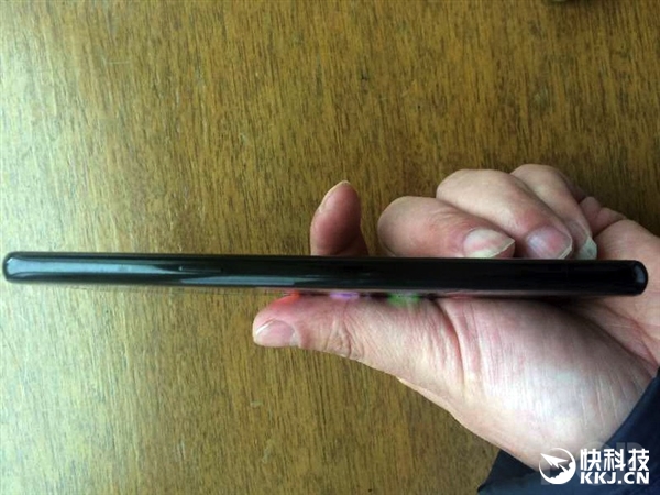 ����Galaxy S8����մ��ع⣺��ռ�����죡