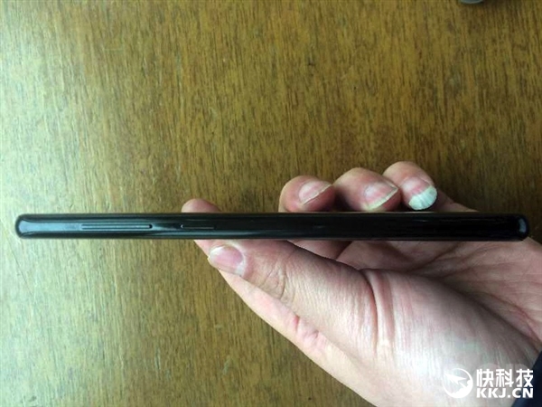 ����Galaxy S8����մ��ع⣺��ռ�����죡