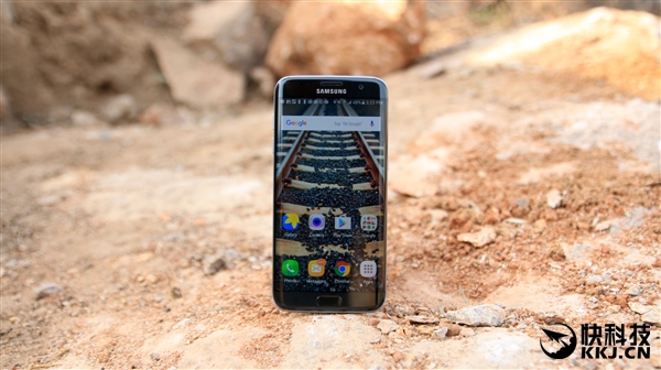 ����Galaxy S8�ֲ��������ײ�����1350��