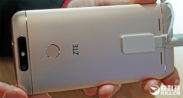 ���˷���Blade V8 Mini/Lite��1300+200��˫��