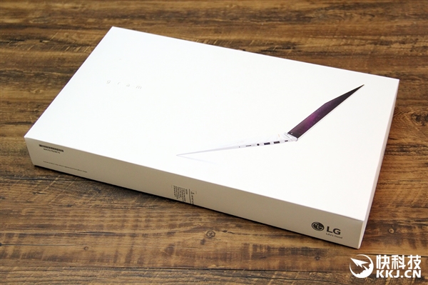 1090�˼����ᱡ��LG gram 15Z970����濪��ͼ��