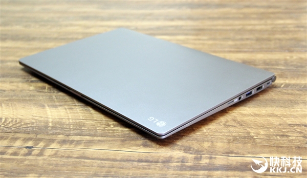 1090�˼����ᱡ��LG gram 15Z970����濪��ͼ��