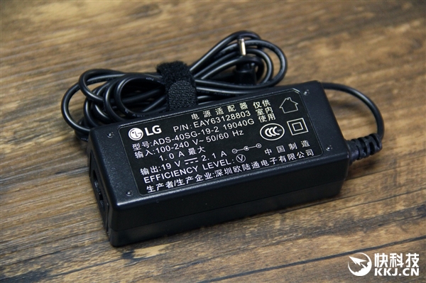 1090�˼����ᱡ��LG gram 15Z970����濪��ͼ��