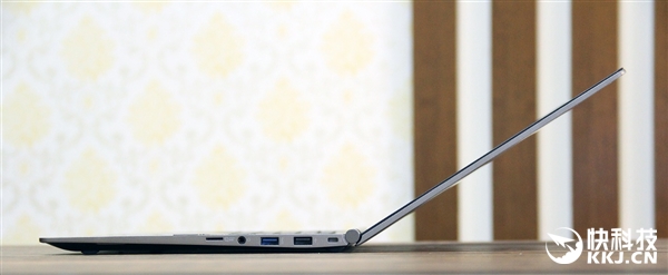 1090�˼����ᱡ��LG gram 15Z970����濪��ͼ��