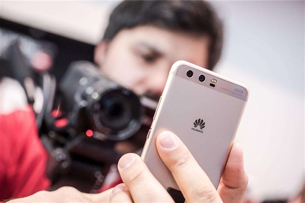 ��ΪP10������ؤ���ع⣺�۸�ϲ