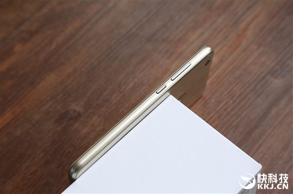 1099Ԫ��Ϊ��ҫ8�ഺ�濪�䣺��������