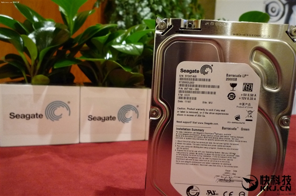 SSD�ռ���ϣ�ݹ�HDD�з����ģ���еӲ�̱��û�����