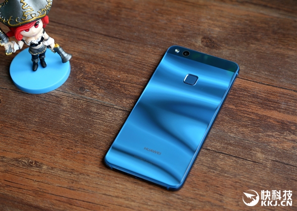 콢HUAWEI nova ഺͼͣˮֵ