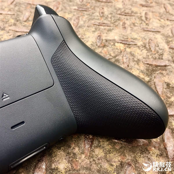 �¿�Xbox One�ֱ�