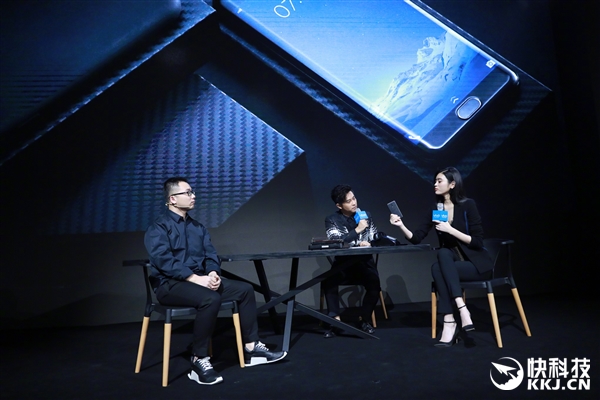 άܳģ󰮣vivo Xplay6ĥɰʽ