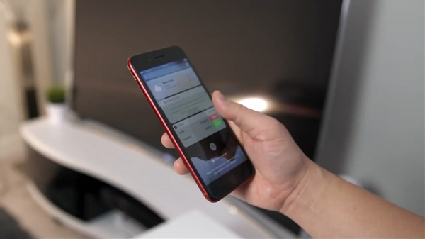 ��������iPhone 7 Plus��ڰ棺Ư����