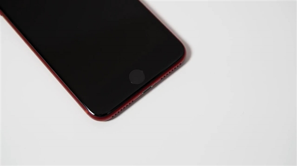 ��������iPhone 7 Plus��ڰ棺Ư����