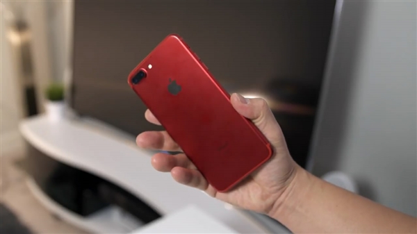 ��������iPhone 7 Plus��ڰ棺Ư����