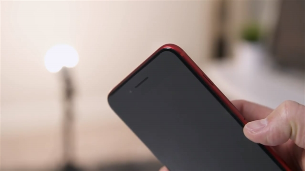 ��������iPhone 7 Plus��ڰ棺Ư����