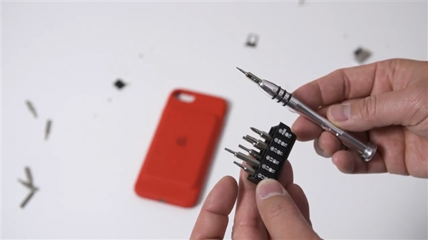 ��������iPhone 7 Plus��ڰ棺Ư����