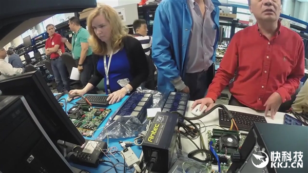 AMD 16ķռRyzenأ˫оƬװ