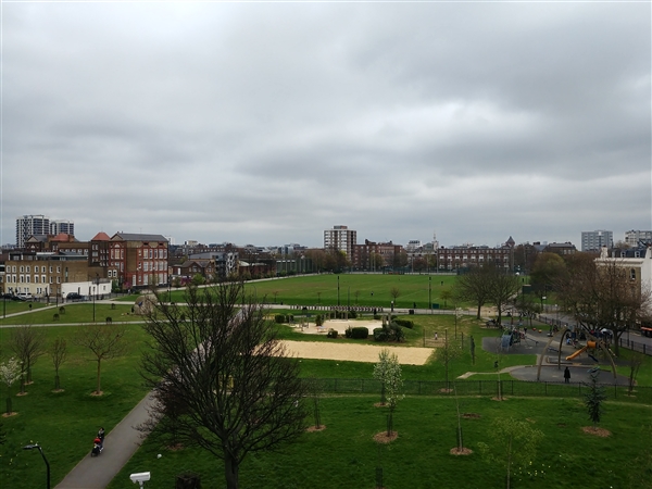 ����S8���նԱ�iPhone 7�����޺���ʵ��ѡ˭��