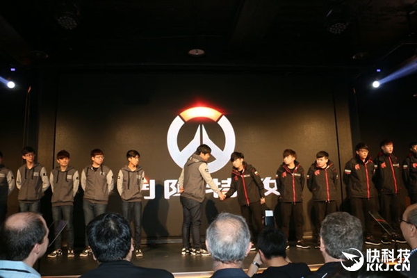 ��ѩȫ���׼ҵ羺�ݿ�ҵ������ȫ�����䡰�����ˡ�