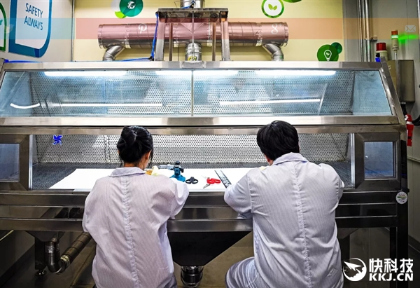 ����S8��װ�����״ο��ţ����Ϊ��ذ�ȫƴ��