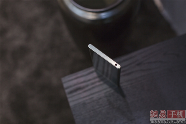 �ռ���������������835 4K���콢�л�ͼ�ͣ����续