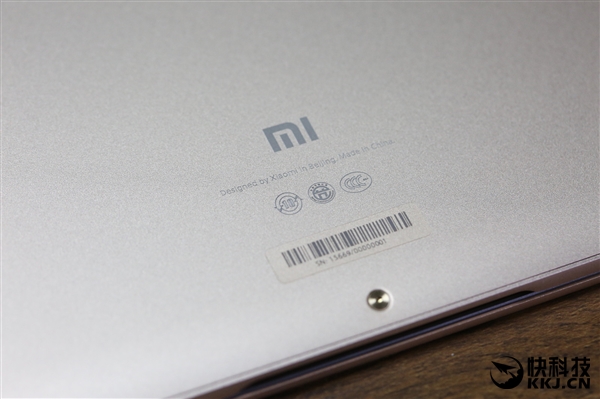 ���ߴ�Core���ģ�12.5Ӣ��С�ױʼǱ�Air����ͼ��