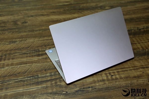 ���ߴ�Core���ģ�12.5Ӣ��С�ױʼǱ�Air����ͼ��