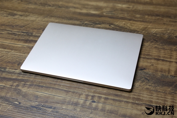 ���ߴ�Core���ģ�12.5Ӣ��С�ױʼǱ�Air����ͼ��