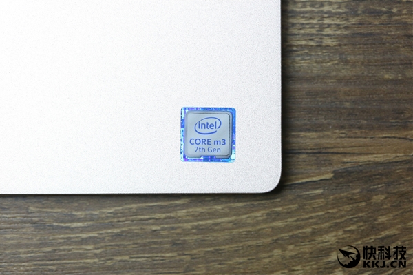 ���ߴ�Core���ģ�12.5Ӣ��С�ױʼǱ�Air����ͼ��