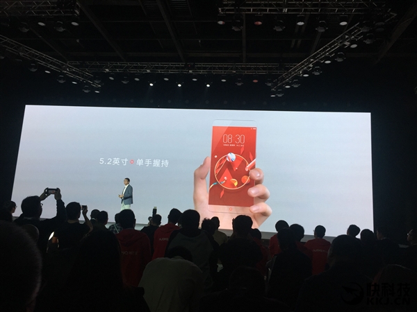 1999Ԫ��nubia�ߴ�СţZ17mini��ʽ������˫��6GB�ڴ�