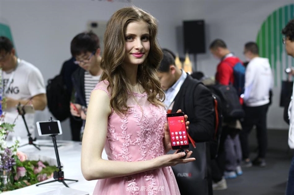 nubia Z17 mini���ͼ�ͣ���ֽʵ������