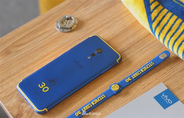 4998Ԫ��vivo Xplay6���ﶨ�ư�ͼ�ͣ���ɫ��ɧ