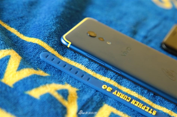 4998Ԫ��vivo Xplay6���ﶨ�ư�ͼ�ͣ���ɫ��ɧ