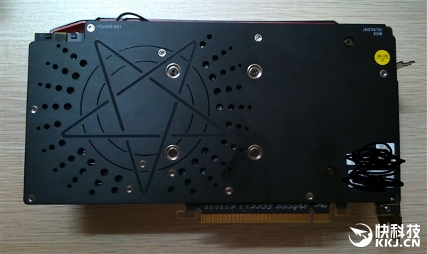 ������ȫ�ع�AMD RX 580���콢������Ȼ8+6Pin����