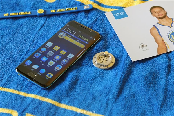 4998Ԫ��vivo Xplay6���ﶨ�ư�ͼ�ͣ���ɫ��ɧ